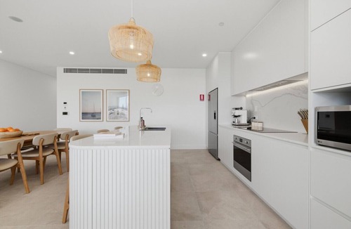 Batemans Bay Apartment | Kailani 202: Uninterrupted Bay & Marina Views