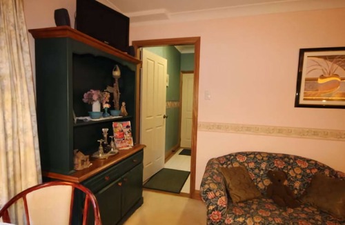 Blackheath Bed & Breakfast | Kalimna Garden Room | Close to the village of Blackheath with FREE continental breakfast