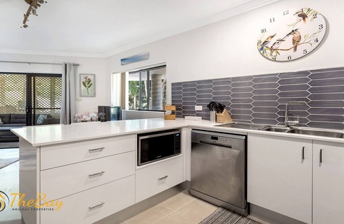 Nelson Bay Apartment | Karinya at Little Beach - Downstairs Unit with Air Con and WiFi