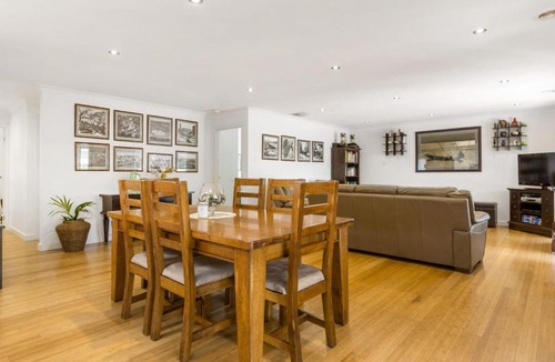Mornington House | Karinya Mornington