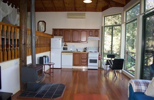 Bandon Grove Ski Chalet | Karinya "Peaceful Home"