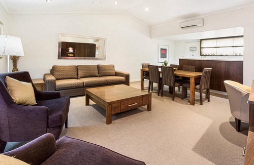 Pegs Creek Hotel | Karratha International Hotel