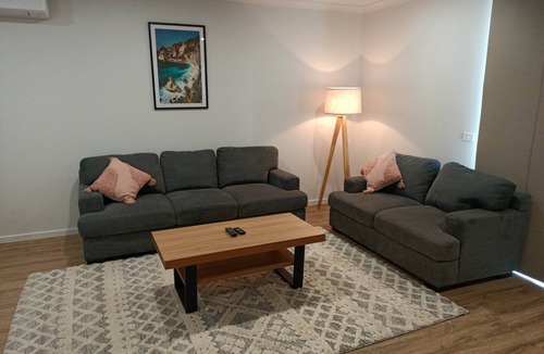 Canadian House | Kaytoo - Comfortable 3 Bedroom townhouse