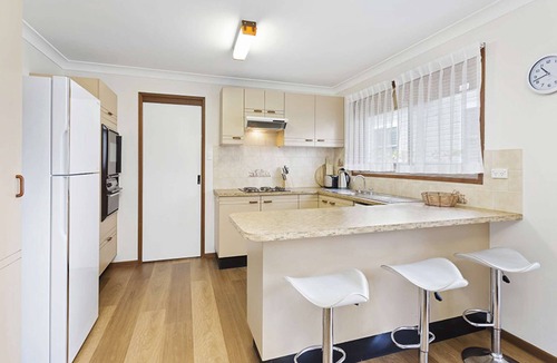 Kiama House | Kiama Coastal Escape - 3 bedrooms - sleeps 6 - close to beach and cafes