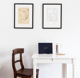 Richmond House | King Bed Studio in the Heart of Richmond