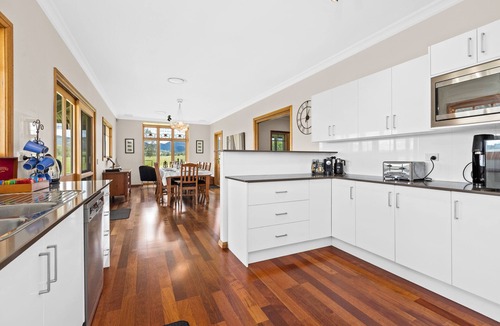 Pokolbin House | Kinsale Cottage - Beautiful and Stylish