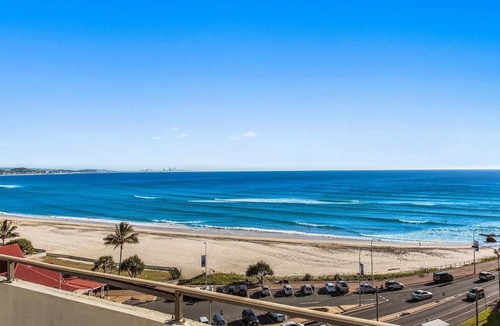 Coolangatta Apartment | Kirra Gardens 15 on Kirra Point Beachfront - Min. 3 night stays!