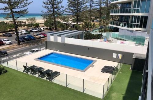 Coolangatta Apartment | Kirra Waves
