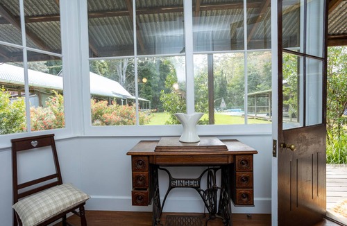 Cedar Brush Creek House | Knottapharm - A peaceful country retreat