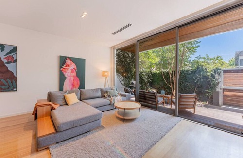 Norwood House | Koala Arcady Modern 3BR Norwood Retreat Near City