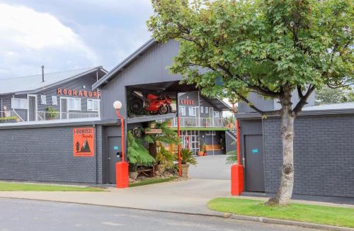 Jindabyne Hotel | Kookaburra Lodge