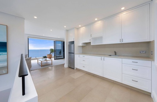 Avalon Beach House | “Kookaburra” - Oceanfront 4-Bed with Amazing Views