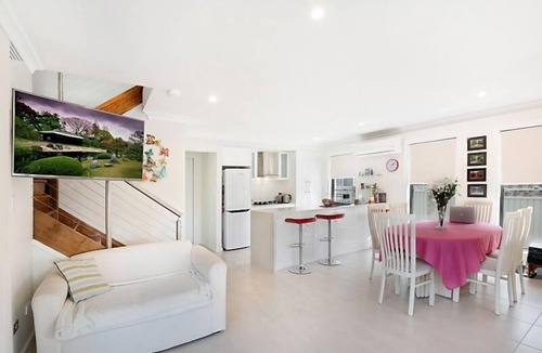Blue Bay Apartment | Koonah Townhouse