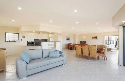 Tathra House | Kyeema by Holiday Management Co