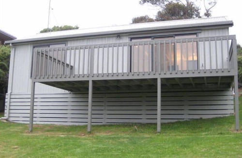 Pambula Beach House | La Cabane - 1 Bedroom Beachside Cottage