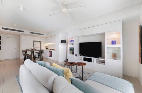 Darwin City Centre Apartment | Lagoon Panorama Relaxed Waterfront Escape near CBD