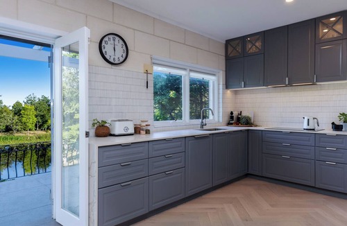 Wentworth Falls House | LAKE HOUSE AT TABLELAND ESTATE PRIVATE LAKE RETREAT