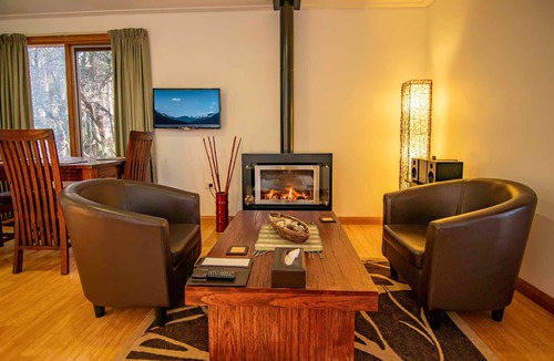 Lake St. Clair Cabin | Lake St Clair Lodge