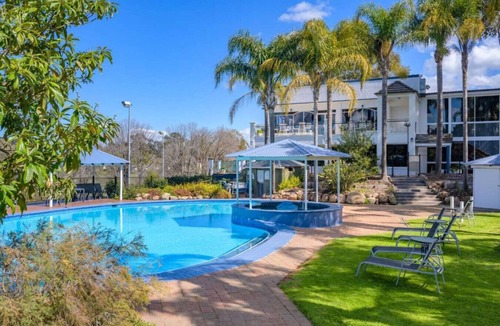 Lake Hume Village Apartment | Lake View Villa 2 - Lake Hume Resort