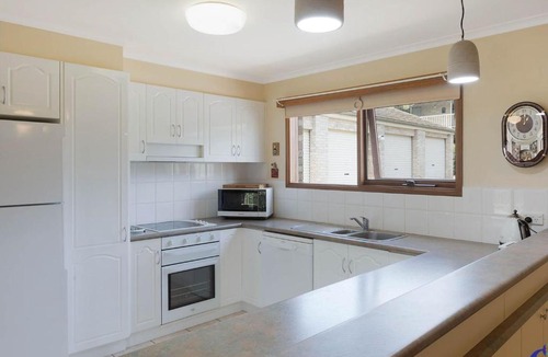 Dalmeny Apartment | Lakesea Unit on Mort