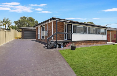 Koonawarra House | Lakeside 3 BDR House