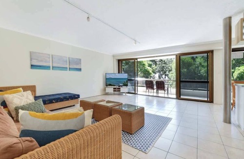 Mooloolaba Apartment | Lamer 5 Beachfront Apt Mooloolaba
