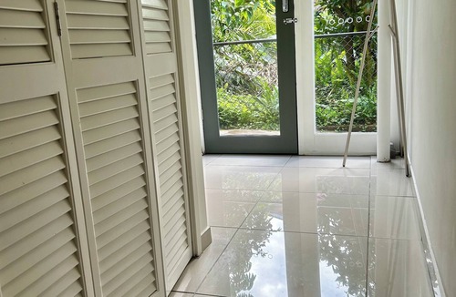 Batehaven Apartment | Large 2 Bedroom seperate private Apartment, pool table, laundry, close to beach