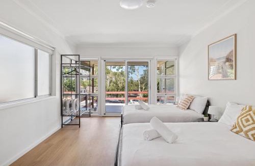 Hurstville House | Large 2-Double-Bed Room Near Hurstville Station - Shared Bathroom & Kitchen