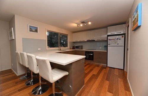 Waratah House | Large Waratah Bay Beach House. Wweeping views of Wilsons Prom & 400m to beach.