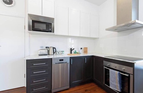 Largs Bay Apartment | Largs Bay Beachside House - Beach - Wifi