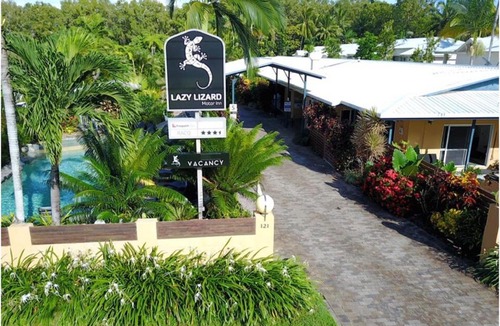 Port Douglas Hotel | Lazy Lizard Motor Inn