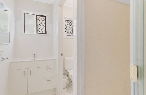 Bilinga Apartment | Legacy 4 - Bilinga North Kirra Beachfront - Min. 3 Night Stays!
