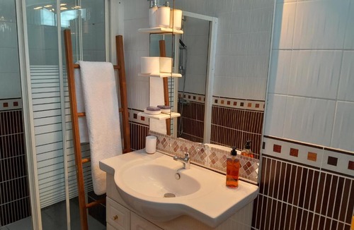 Remire Montjoly House | Les 2 Chambres Wassai avec leur piscine au pied du lit