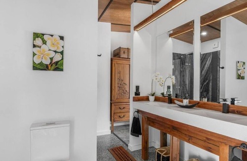 Upper Wakefield House | Lianna Bungalow - One Bedroom Apartment, Sleeps 2