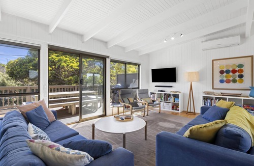 Surf Coast House | Lift Your Spirits
