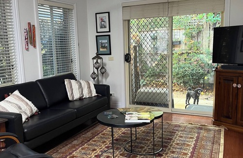Glen Iris House | Light bright and airy, garden outlook from every window, quiet location