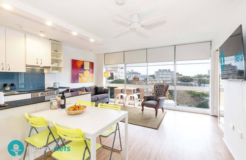 Elizabeth Bay Apartment | Light Filled 1BR Retreat with Car Park & Pool