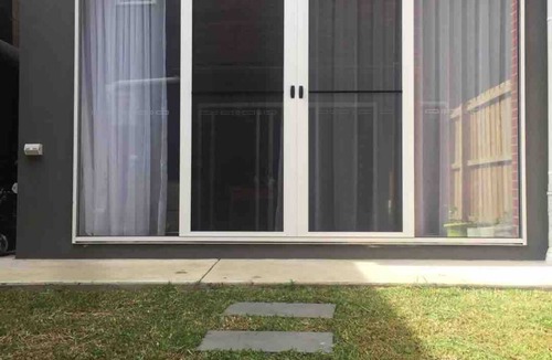 Fitzroy North House | Light Filled Fitzroy North Home + Free Parking, Balcony
