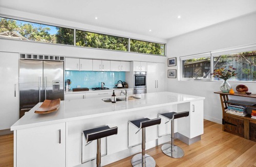 Lorne House | Light House