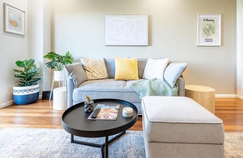 Darling Harbour Apartment | Light Resort Style Haven in Darling Harbour