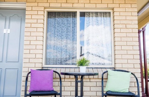 Goulburn Bed & Breakfast | Lilac City Motor Inn Standard Queen Room 23