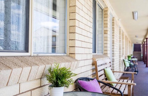 Goulburn Bed & Breakfast | Lilac City Motor Inn Standard Twin Room 20