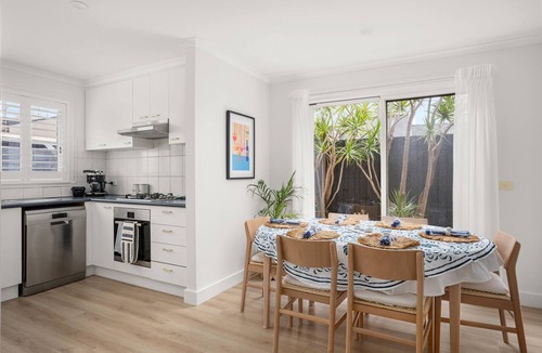 Aspendale House | Lilly Belle - double-storey townhouse
