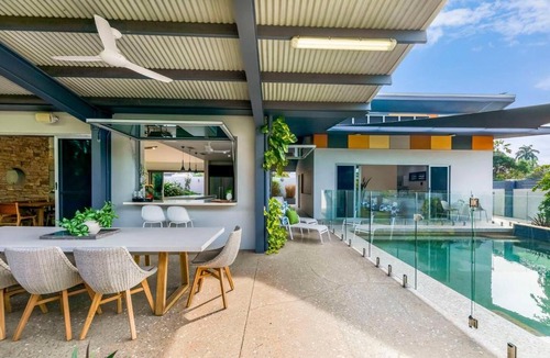 Parap House | Lily Pad Retreat - Tourism Award Winner Pool Luxury