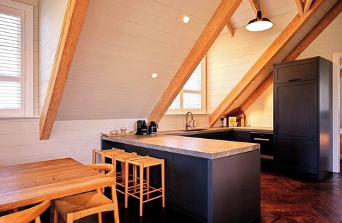 Berry House | Linnaeus Suite, Berry - by Linnaeus Collection