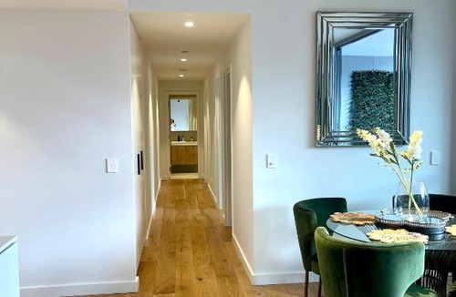 Fremantle Apartment | Little Lane Apartments Very Comfortable, 2 Bed 2 Bath Chic New Apartment in Heart Of Fremantle Includes A full kitchen, Large balcony, 3x smart TV & Free secure undercover car bay