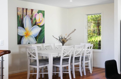 Gerroa House | Little Sunshine a luxury holiday rental that offers a soothing blend of indulgence, t