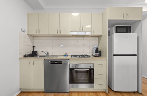 Redfern Apartment | Live the Redfern Lifestyle in This 1-Bedroom Home
