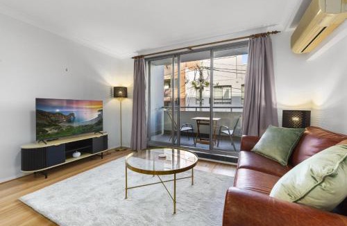 Redfern Apartment | Live the Redfern Lifestyle in This 1-Bedroom Home