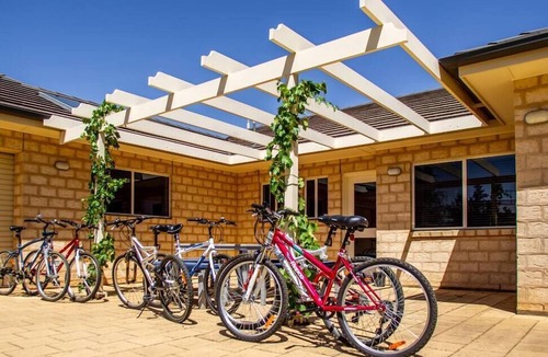 Tanunda House | `Lochnagar Barossa` - 3 En-suites - Walking distance to wineries